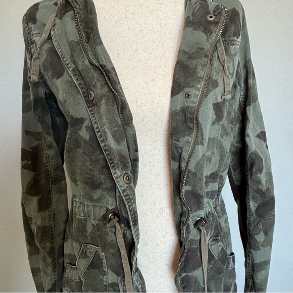 Mossimo Women’s Lightweight Utility Camo Print Jacket, EUC - Picture 7 of 12